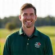 Unser Golf-Pro bei der Schwunganalyse